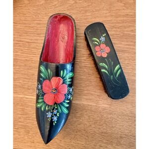 Vintage Handpainted Floral Wooden Dutch Clog & Brush‎ Set